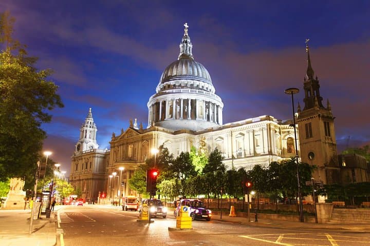 Christmas Afternoon Panoramic London Coach Tour – Sights & Sounds photo 2