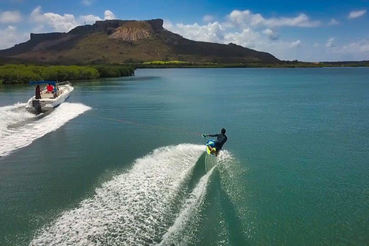 ZUP Board Experience in Curaçao: Wake, Knee & Water Ski at Spanish Water photo 3