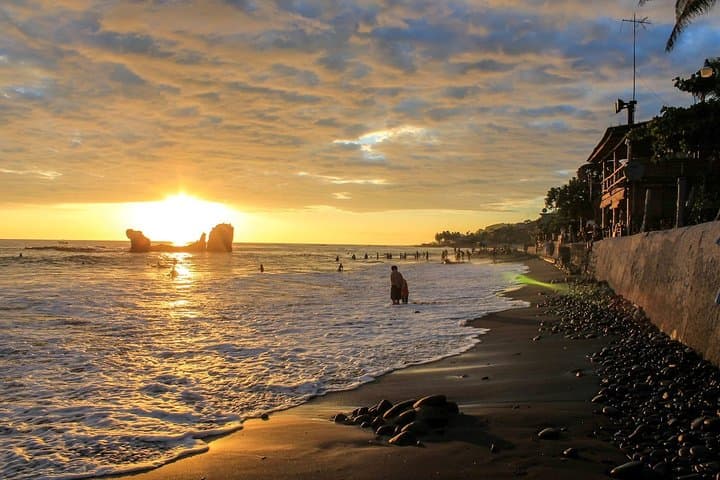 Half-Day Surf & Beach Tour to El Tunco and La Libertad
