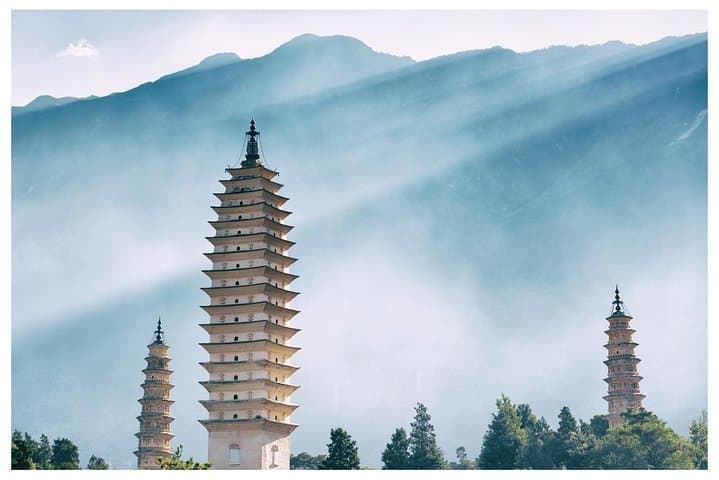 Explore Dali Ancient City & Erhai Lake: Private Day Tour from Dali