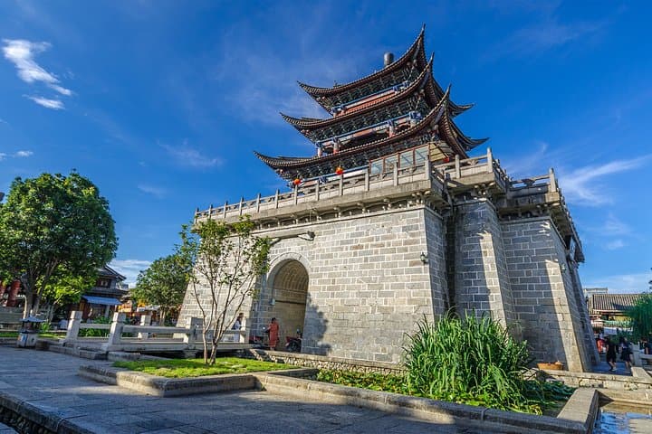 Explore Dali Ancient City & Erhai Lake: Private Day Tour from Dali photo 3