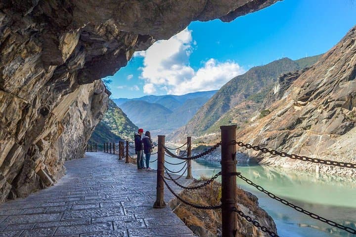 Day Trip to Tiger Leaping Gorge & Black Dragon Pool — Lijiang Private Tour Guide photo 2