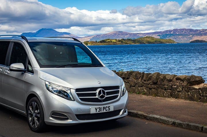 Edinburgh to Loch Lomond Private Day Tour: Kelpies, Stirling & Luss