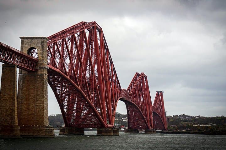 Edinburgh to Loch Lomond Private Day Tour: Kelpies, Stirling & Luss photo 2