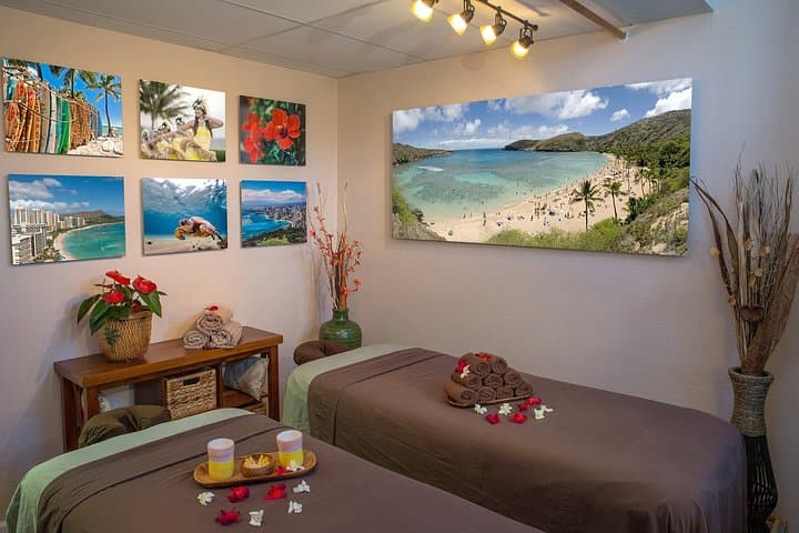 Honolulu 90-Minute Couples Massage at Hawaii Natural Therapy photo 3