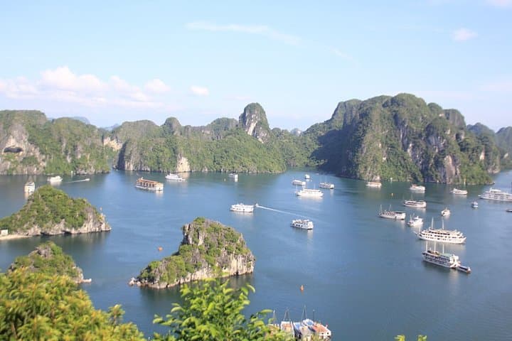 Full-Day Ha Long Bay Cruise: Kayaking, Surprise Cave & Titov Island