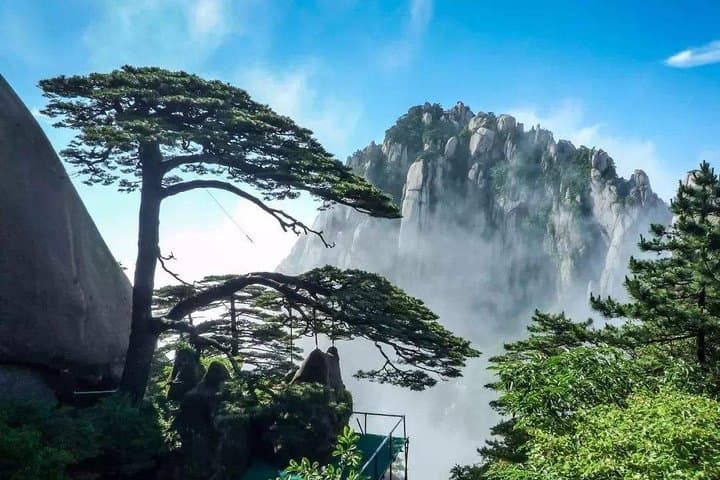 Hangzhou to Huangshan Bullet Train with Hotel Transfer — Start Your Yellow Mountain Trip photo 4