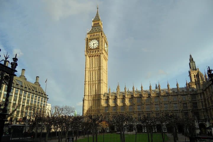 Central London Private Walking Tour: Buckingham Palace, Westminster & Trafalgar Square photo 3
