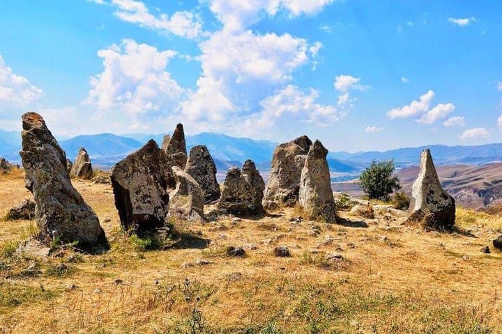Karahunge, Devil's Bridge & Khndzoresk Day Tour — Stones, Gorges, Cave Homes photo 2