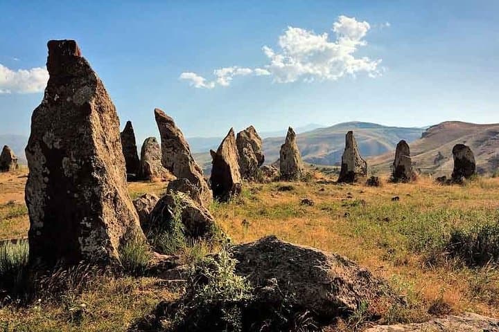 Karahunge, Devil's Bridge & Khndzoresk Day Tour — Stones, Gorges, Cave Homes photo 3