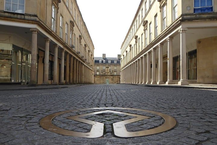 Discover Bath and Fly a Hawk: Day Trip from Bristol photo 2