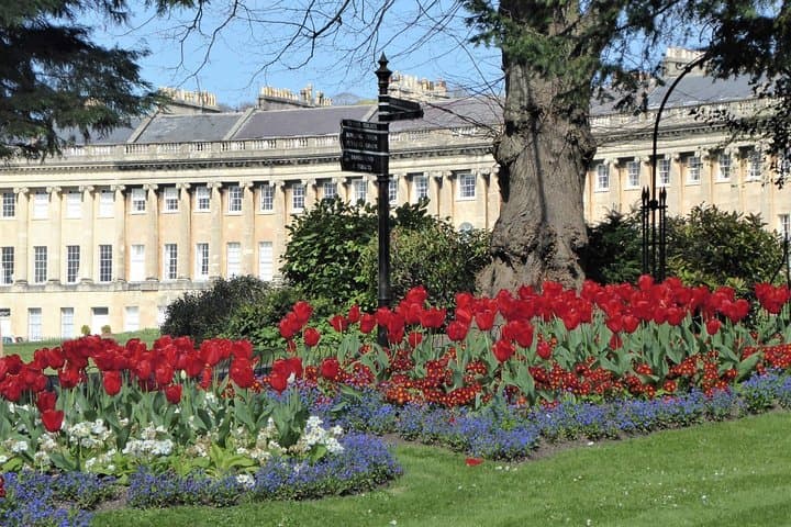 Discover Bath and Fly a Hawk: Day Trip from Bristol photo 4