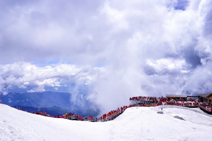 Jade Dragon Snow Mountain: Private Day Tour from Lijiang with Cable Car to Blue Moon Valley photo 2