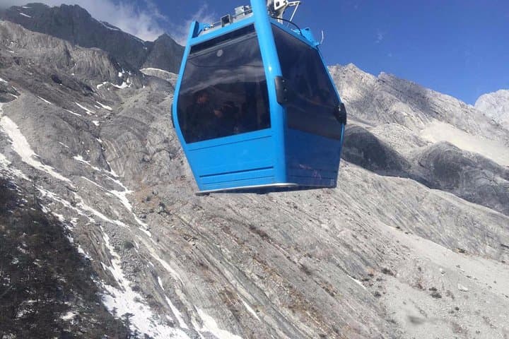 Jade Dragon Snow Mountain: Private Day Tour from Lijiang with Cable Car to Blue Moon Valley photo 3