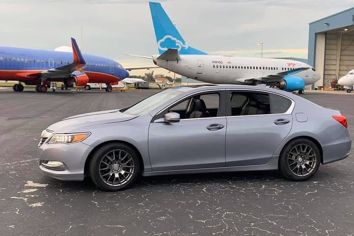 Private Transfer from Tampa Airport to Lakeland — Door-to-Door Town Car Service