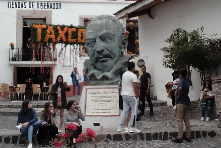 Xochicalco to Taxco: Pyramids, Silver Streets and Cacahuamilpa Caves Day Tour