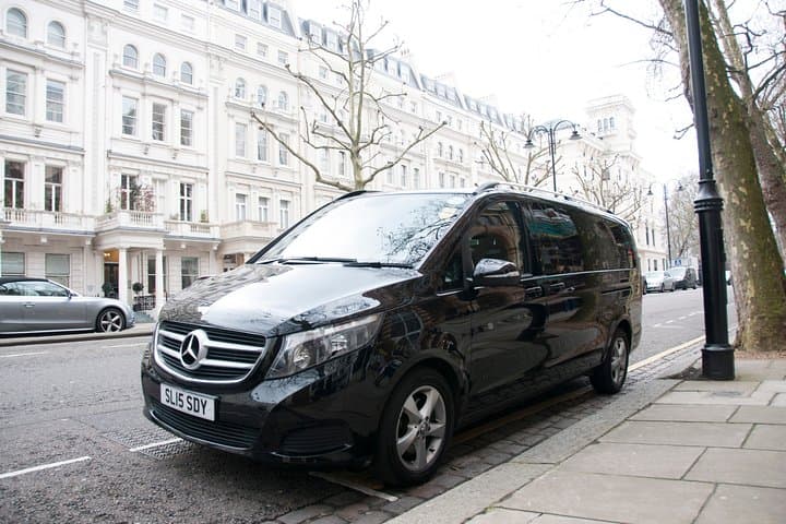 Half-Day Royal Windsor Private Tour from London — Windsor Castle, Eton & Runnymede photo 6