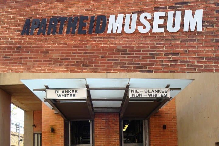 Half-Day Johannesburg City Tour: Carlton Centre, Constitutional Hill & Maboneng photo 3