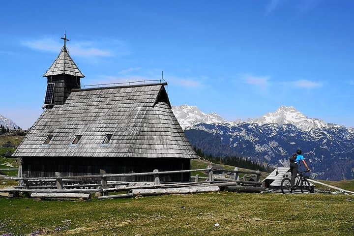 Velika Planina Mountain Biking — E‑Bike Trails Above Ljubljana photo 3