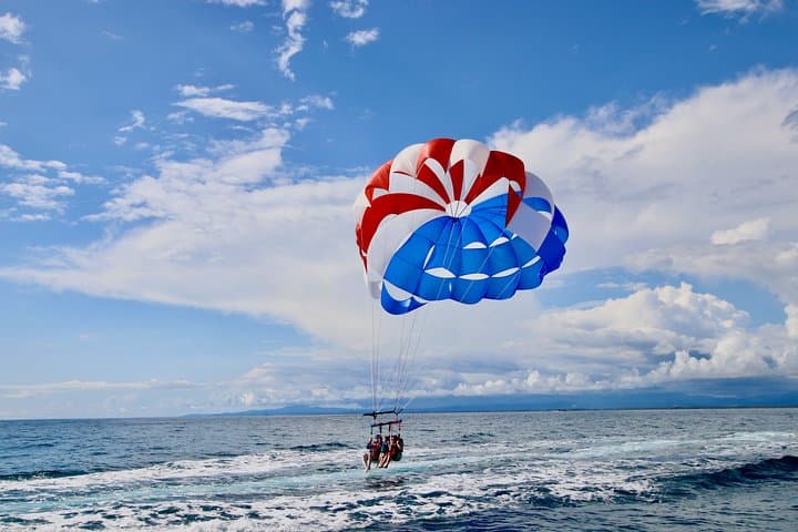 Manuel Antonio Winch-Boat Parasailing with Aguas Azules photo 4