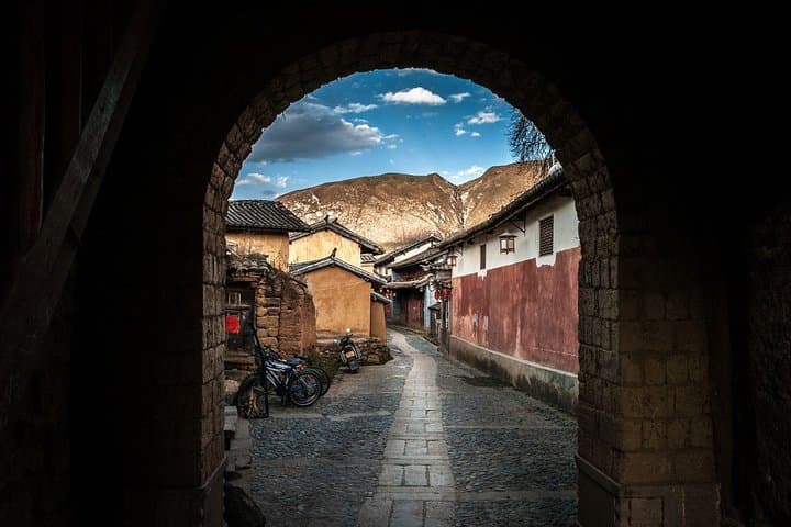 Private Day Tour to Shaxi Ancient Town from Lijiang — Tea Horse Road, Ming Murals & Market photo 5