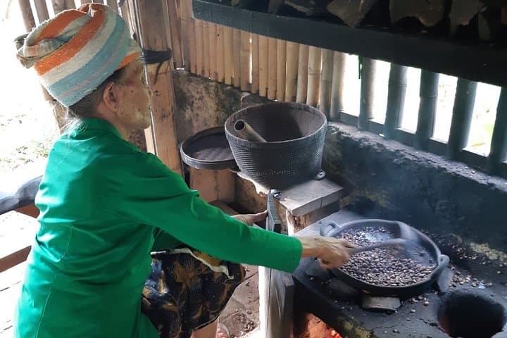 Ubud Ancient Temples, Waterfall & Coffee Plantation Day Tour photo 6