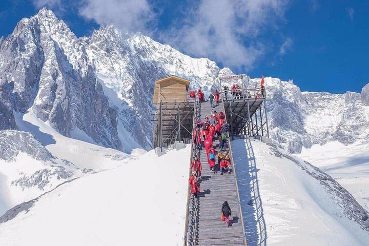 2-Day Private Lijiang Highlights Tour — Jade Dragon Snow Mountain & Lijiang Old Town photo 2