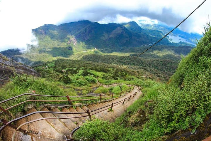 Overnight Hike to Adam's Peak: Sunrise Pilgrimage and Summit Steps photo 6