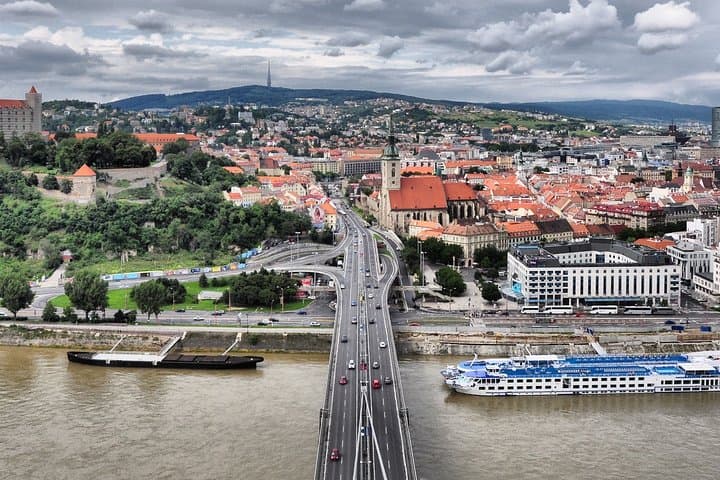 Vienna to Budapest Private Transfer with Bratislava Stop: Danube Views & Castle Walk photo 6