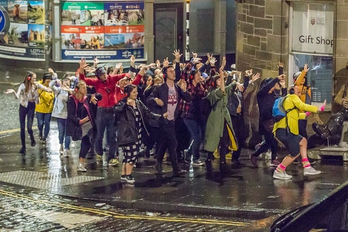 Silent Disco Adventure Tour on Edinburgh’s Royal Mile: Walk, Dance, Sing photo 4