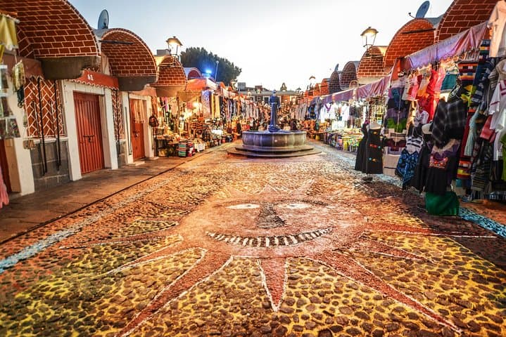 Puebla & Cholula Day Trip from Mexico City — Colonial Streets, Talavera Tiles & Cuexcomate photo 3