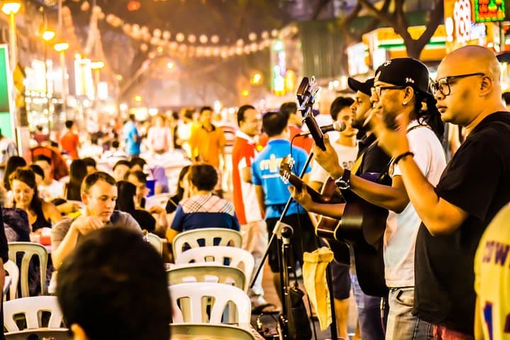 Lepak-Lepak: Kuala Lumpur Night Market & Mamak Stall Private Food Tour photo 2