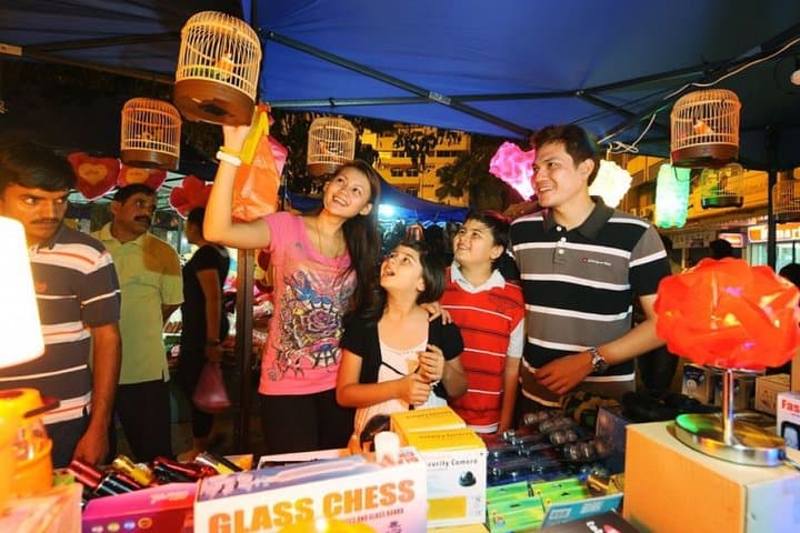 Lepak-Lepak: Kuala Lumpur Night Market & Mamak Stall Private Food Tour photo 5