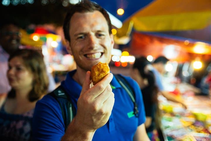 Lepak-Lepak: Kuala Lumpur Night Market & Mamak Stall Private Food Tour photo 3