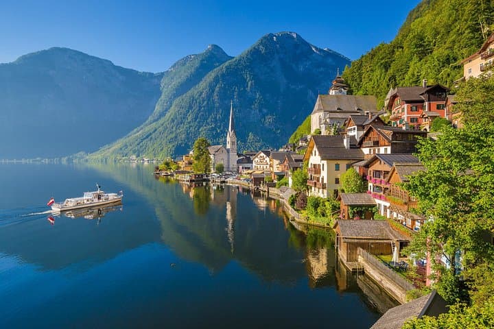 Hallstatt to Salzburg: Private Day Tour with Austrian Lunch photo 3