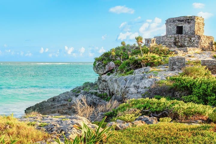 Private Tulum and Chichen Itza Tour with Cenote Swim and Photographer