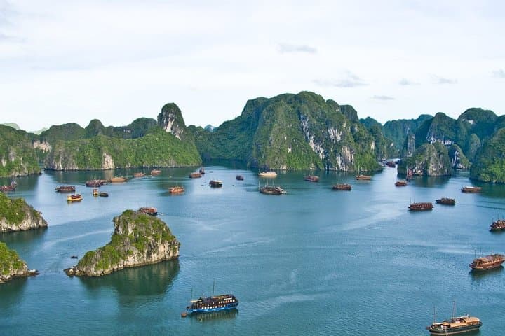 11-Day Vietnam Beach Adventure: Halong Bay Cruise to Phu Quoc photo 3