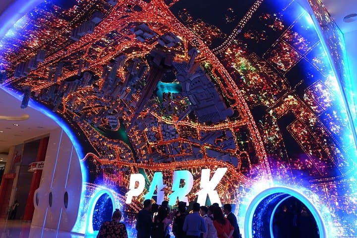 Private Dubai Hotel Transfer to Dubai Mall & Burj Khalifa photo 4