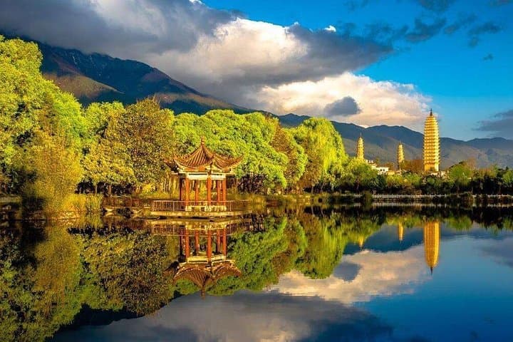 Bullet Train Through Yunnan: 2-Day Dali & Lijiang Highlights