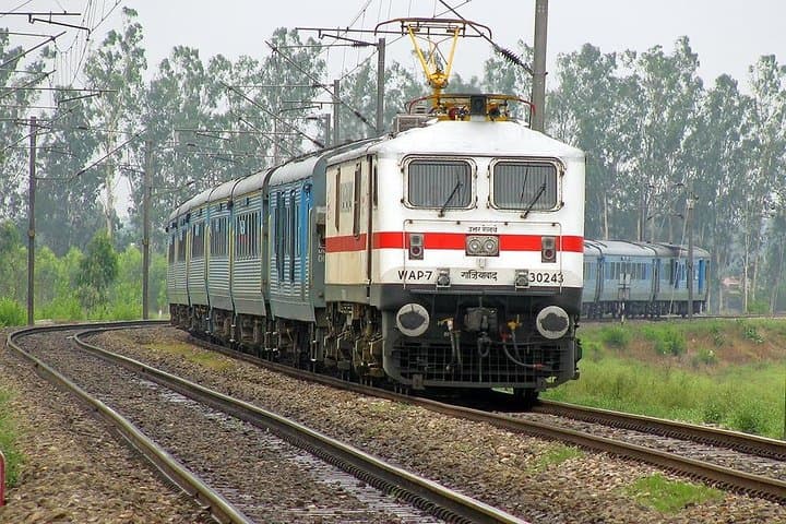 Golden Triangle 5-Day Delhi–Agra–Jaipur Tour with Gatimaan Express photo 2