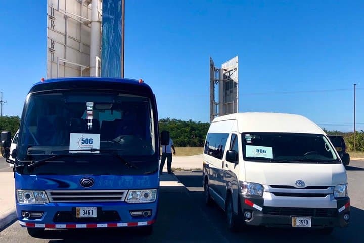 Private Round-Trip Transfer from Liberia Airport to Flamingo Beach (Free Drinks) photo 4