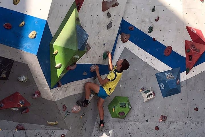 Rock Climbing in Kathmandu: Day Climbs at Nagarjun, Hattiban & Bimal Nagar photo 5