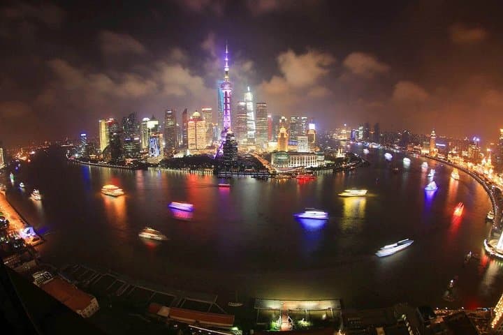 Shanghai Night River Cruise and Dim Sum: VIP Huangpu Experience photo 3
