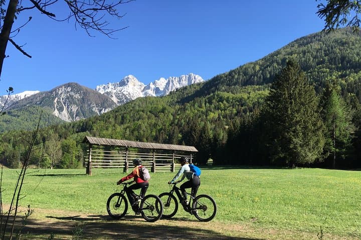 Zelenci Bike Tour: E‑Bike Ride to Zelenci Springs, Lake Jasna & Alpine Views photo 3