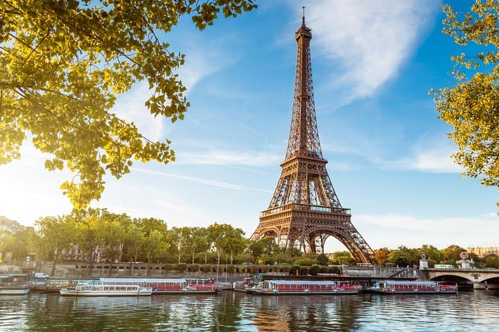 Day Trip to Paris from London via Eurostar — Seine Cruise & Travelcard Included