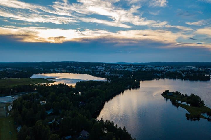 Midnight Sun Photography Tour in Rovaniemi: Capture Arctic Summer Light photo 5
