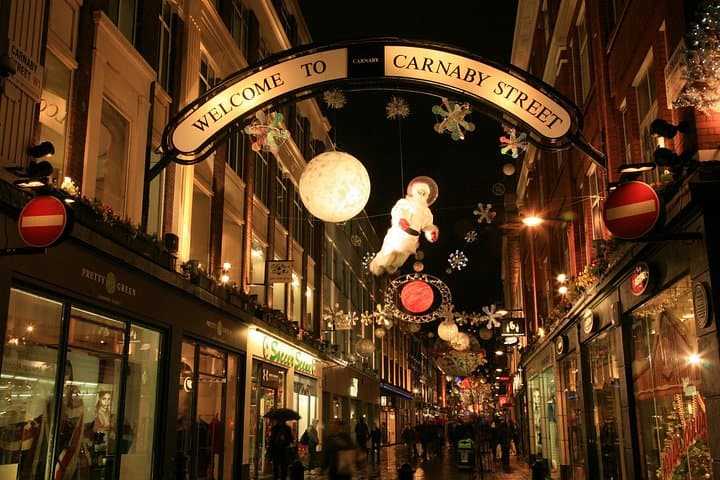 London Christmas Eve: Night Lights, 3-Course Dinner & Midnight Mass at St Martin-in-the-Fields photo 5
