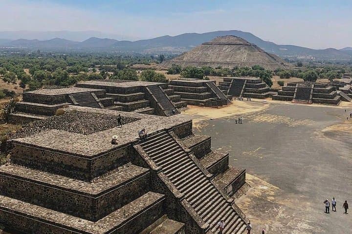 Teotihuacan Sunrise Balloon Flight and Cultural Tour with Breakfast & Beer Tasting photo 3