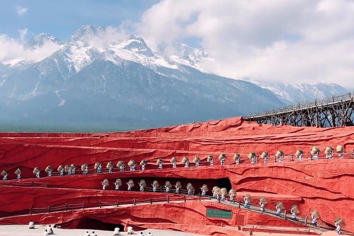 3-Day Private Lijiang Highlights Tour from Beijing: Jade Dragon, Tiger Leaping & Old Town photo 2