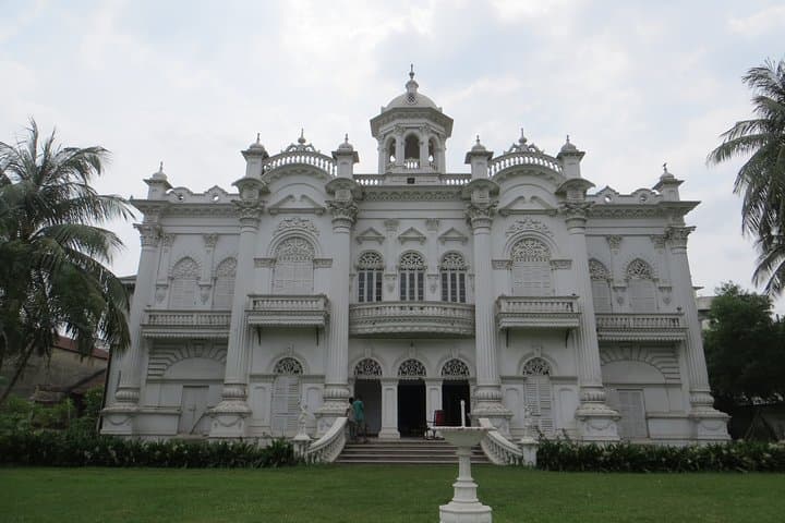 Old Dhaka Full-Day Cultural & Riverfront Tour — A Practical Guide